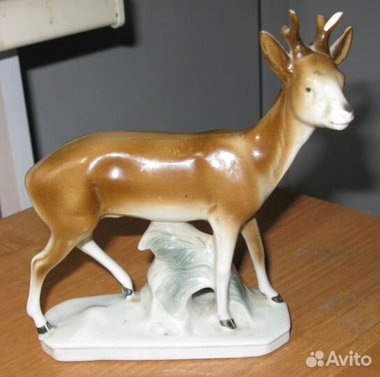 Статуэтка фарфоровая «Олень». Германия. Середина 2