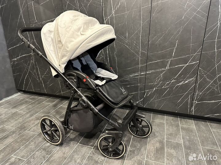 Коляска Lonex Pax