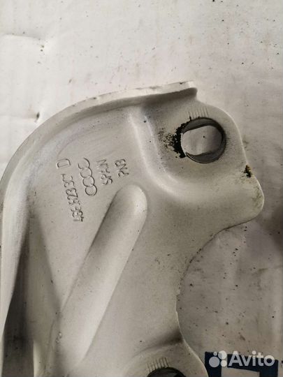 4G8823301D 4G8823302D Петли капота Audi A6 C7