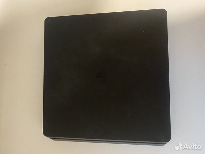 Ps 4 slim