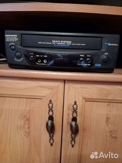 Видеомагнитофон