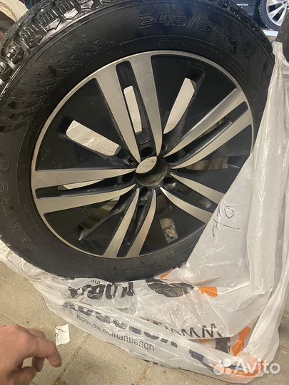 Nokian Tyres Hakkapeliitta 9 245/50 R18