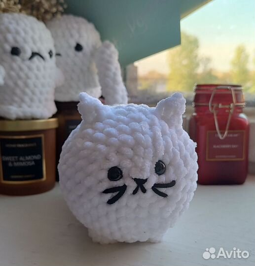 Вязанная мягкая игрушка кот ручной работы