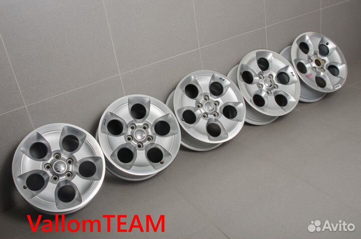 Лот UP1107627 Оригинальные 18-е диски jeep 5 диско