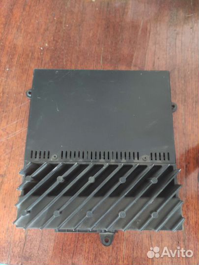 Автомобильный усилитель Bmw e46