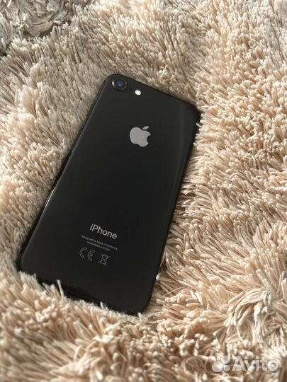 iPhone 8, 64 ГБ