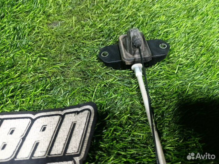 Доводчик двери задний правый Honda Stepwgn RK6