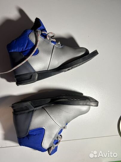 Лыжные ботинки