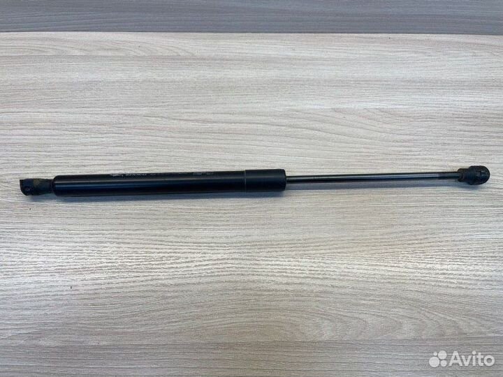 Амортизатор двери багажника LADA X-Ray