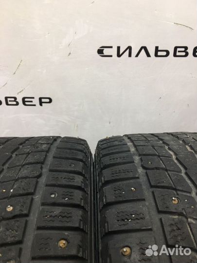 Dunlop SP Winter Ice 01 215/55 R16