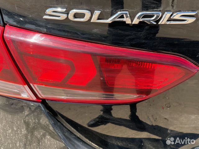 Левый внутрений фонарь на Hyundai Solaris 2