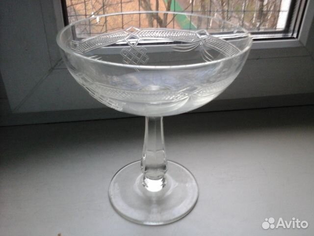 Конфетница-креманка, графин,пивная кружка