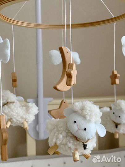 Мобиль с овечками