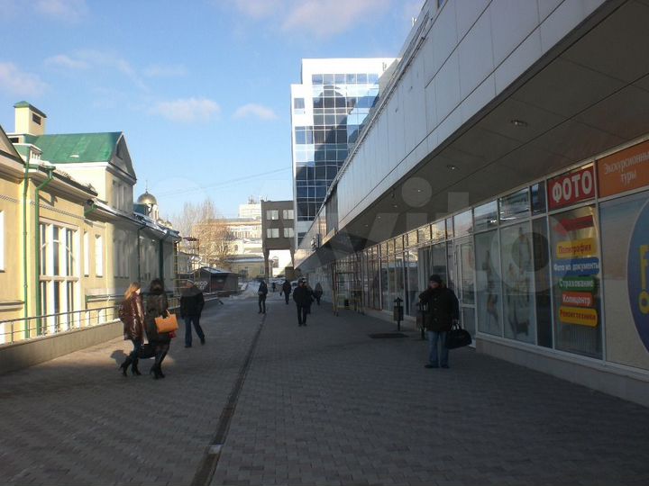 Торговое помещение в центре, 702 м²