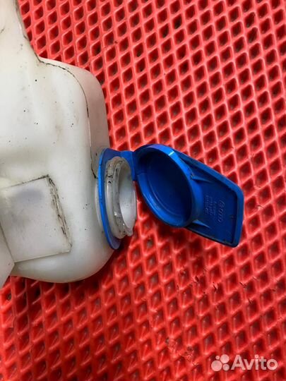 Бачок омывателя Volkswagen Passat B5