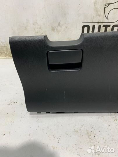 Бардачок Toyota Corolla 150 1ZR 2008