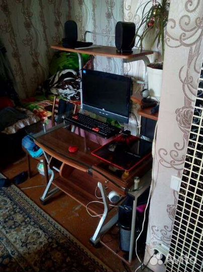 Компьютерный стол