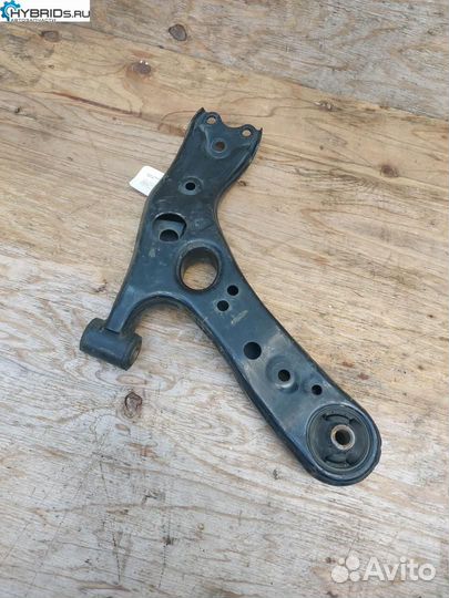 Рычаг передний левый нижний Toyota Prius 3 ZVW30