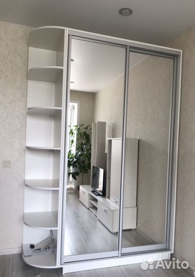 Шкаф-купе зеркальный