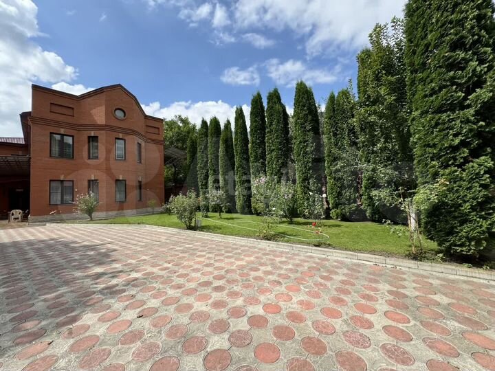 Дом 226 м² на участке 27,8 сот.