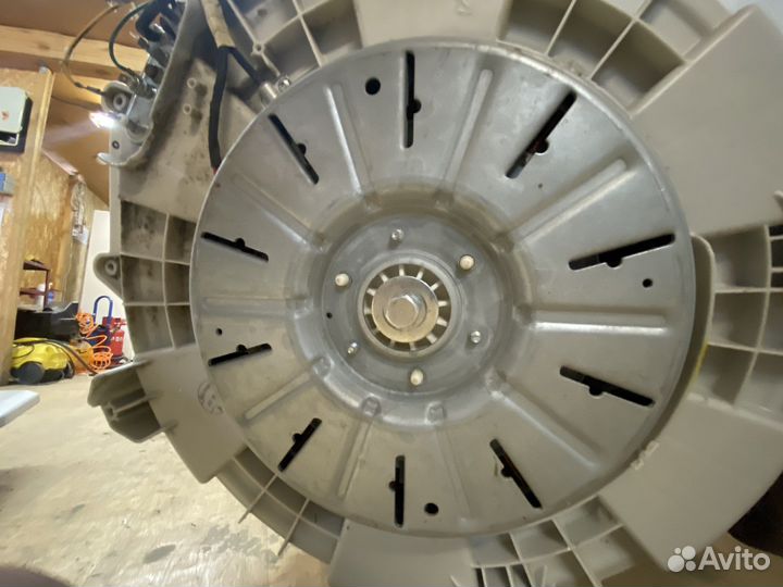 Двигатель на стиральную машину LG