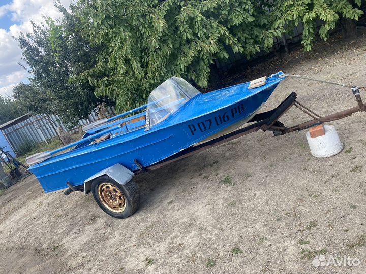 Моторная лодка Вега