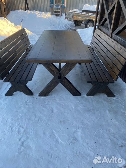 Стол и скамейки