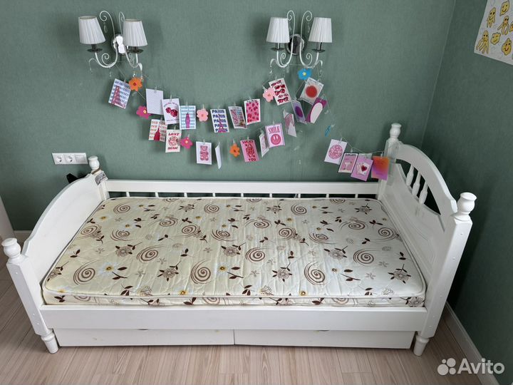 Кровать из массива сосны