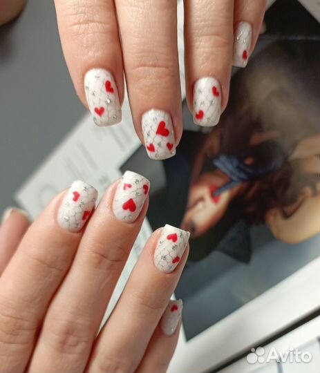 Маникюр,смарт педикюр(ул.Батова)