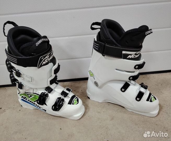 Горнолыжные ботинки
