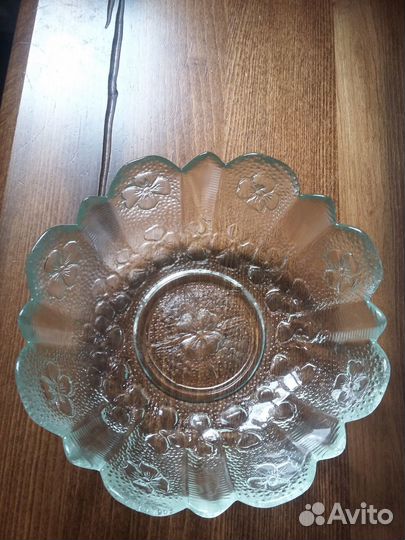 Старинные вазы, рюмки, бокалы. Стекло из СССР