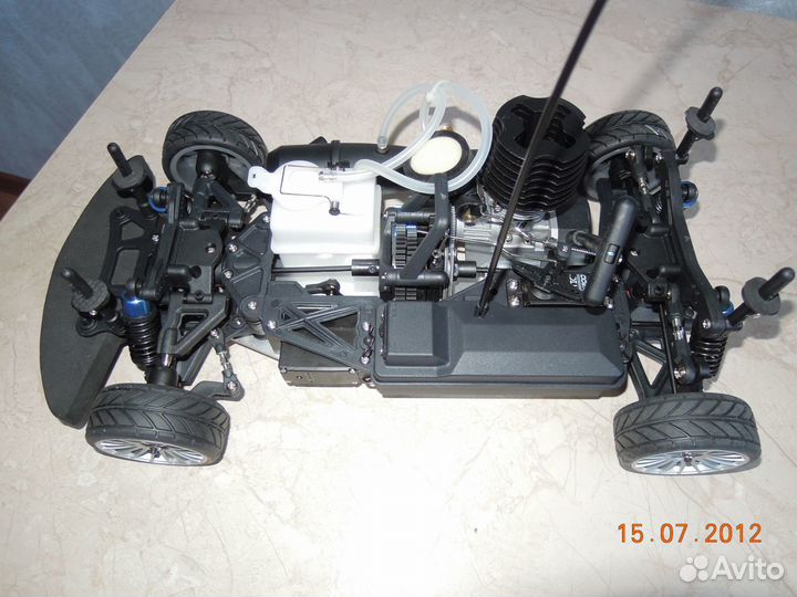 Радиоуправляемая модель автомобиля Mercedes