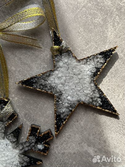 Елочные игрушки из эпоксидной смолы