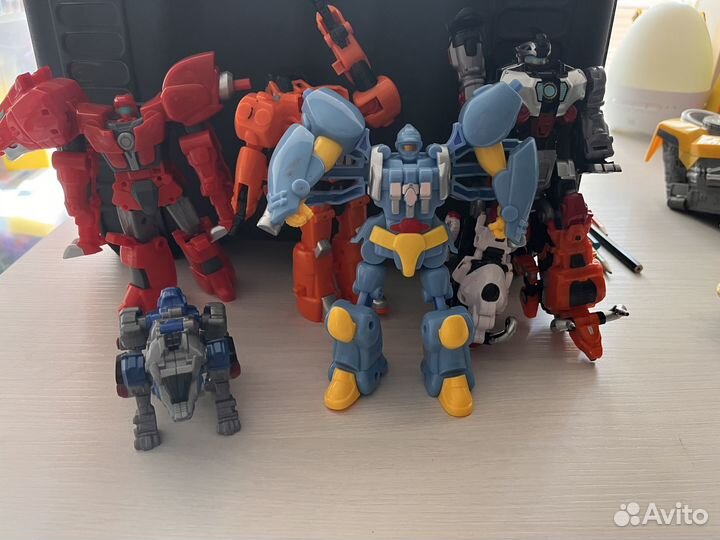 Роботы, трансформеры, цифры, буквы роботы