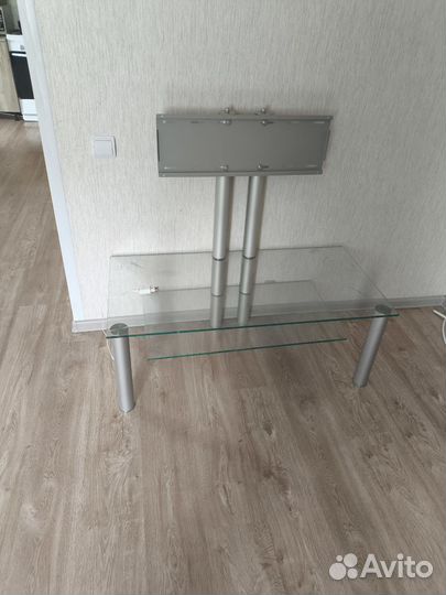 Стеклянная тумба под тв