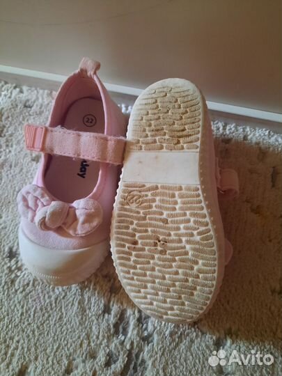 Обувь для девочки 21,22,23