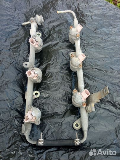 Топливная рейка Nissan Maxima a32