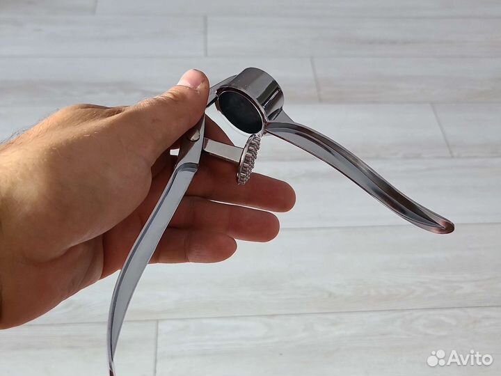 Чеснодавка новая