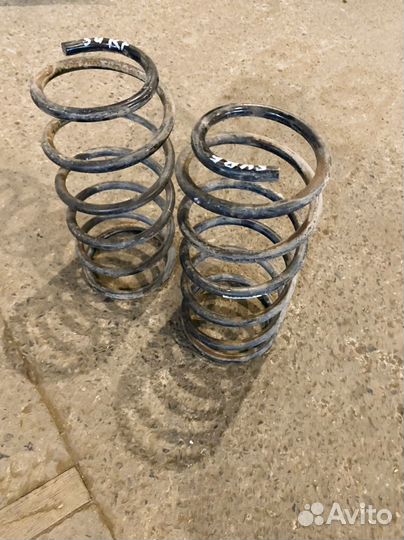 Пружины передние Toyota Hilux Surf 130
