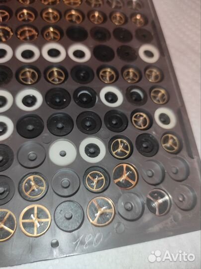 Разные балансы для наручных часов