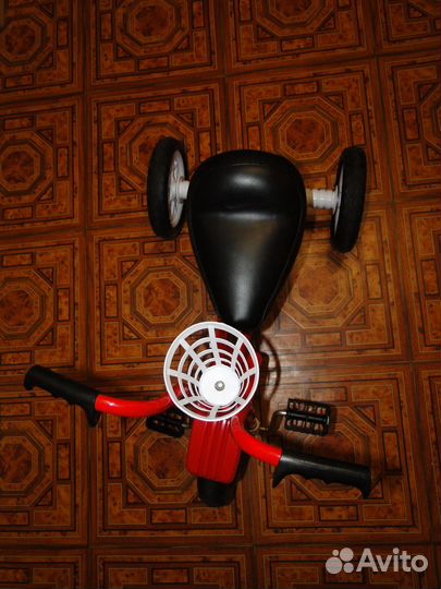 Велосипед трехколесный Зубренок