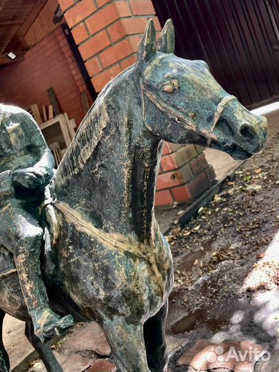 Бронзовая статуэтка конь ворошилов 140 кг