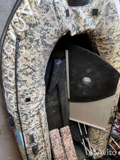 Продам лодку с мотором