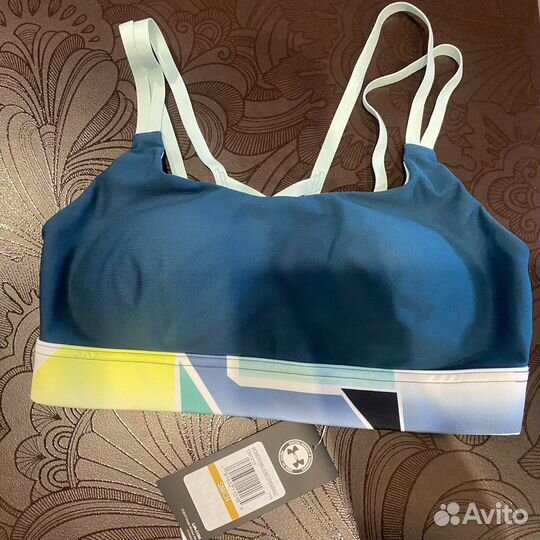 Спортивный топ under armour S 42-44