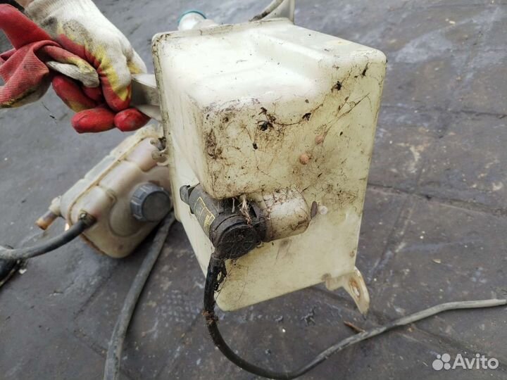 Бачок омывателя део леганза 99г