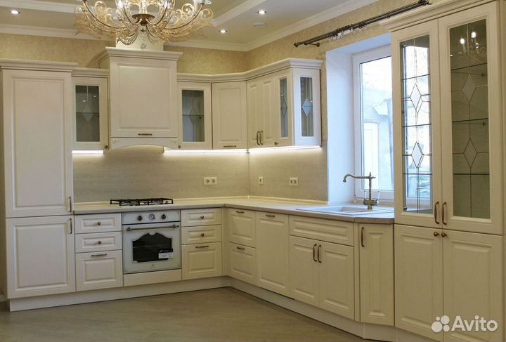 Кухонный гарнитур классика любой сложности