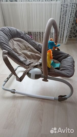 Шезлонг для новорожденных бу