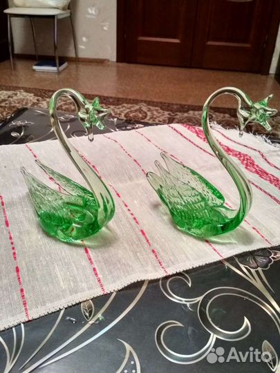 Лебедь чешское стекло