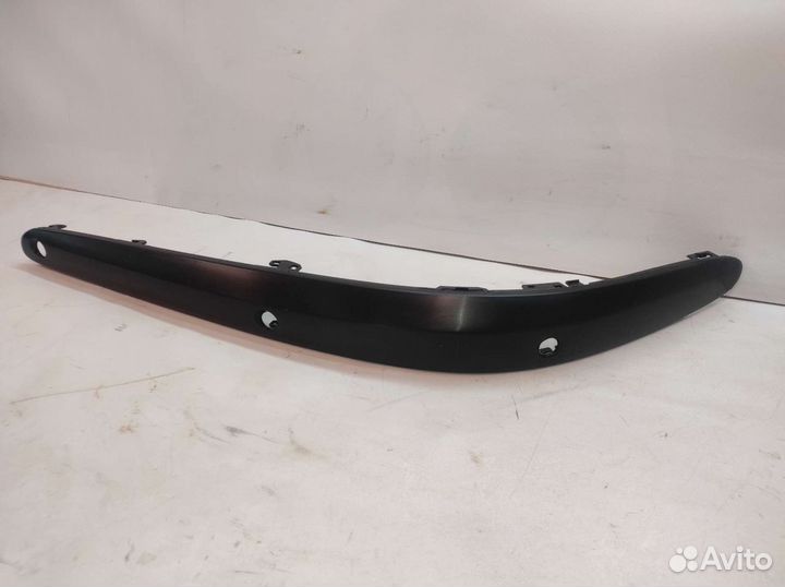 Молдинг переднего бампера Mercedes Benz W211