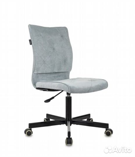 Офисное кресло
